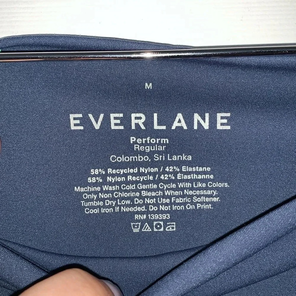 EVERLANE Perform Renew Legging in Navy Blue - Picture 4 of 5